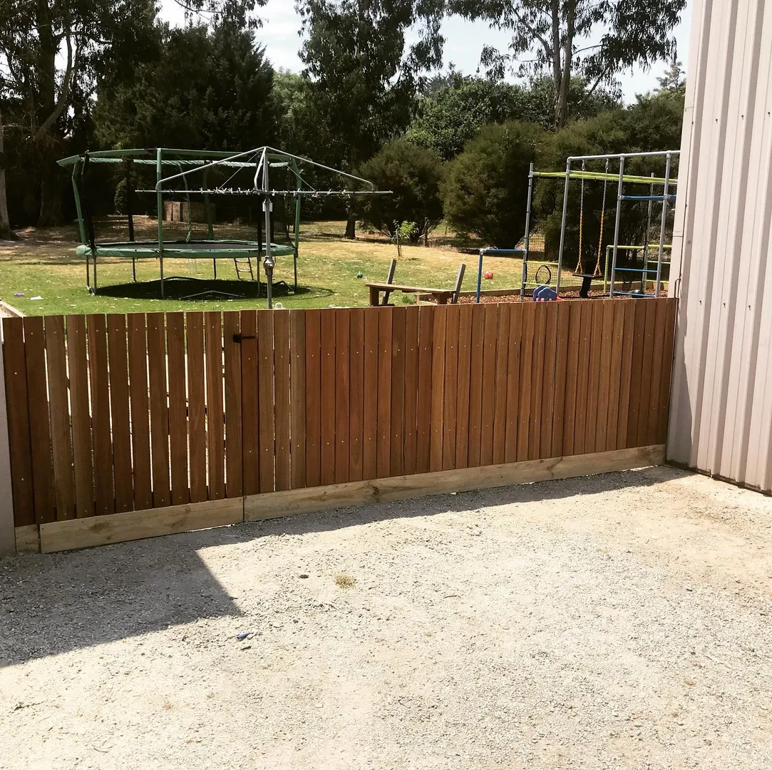 92846768 218245516276817 4142618334051507455 N